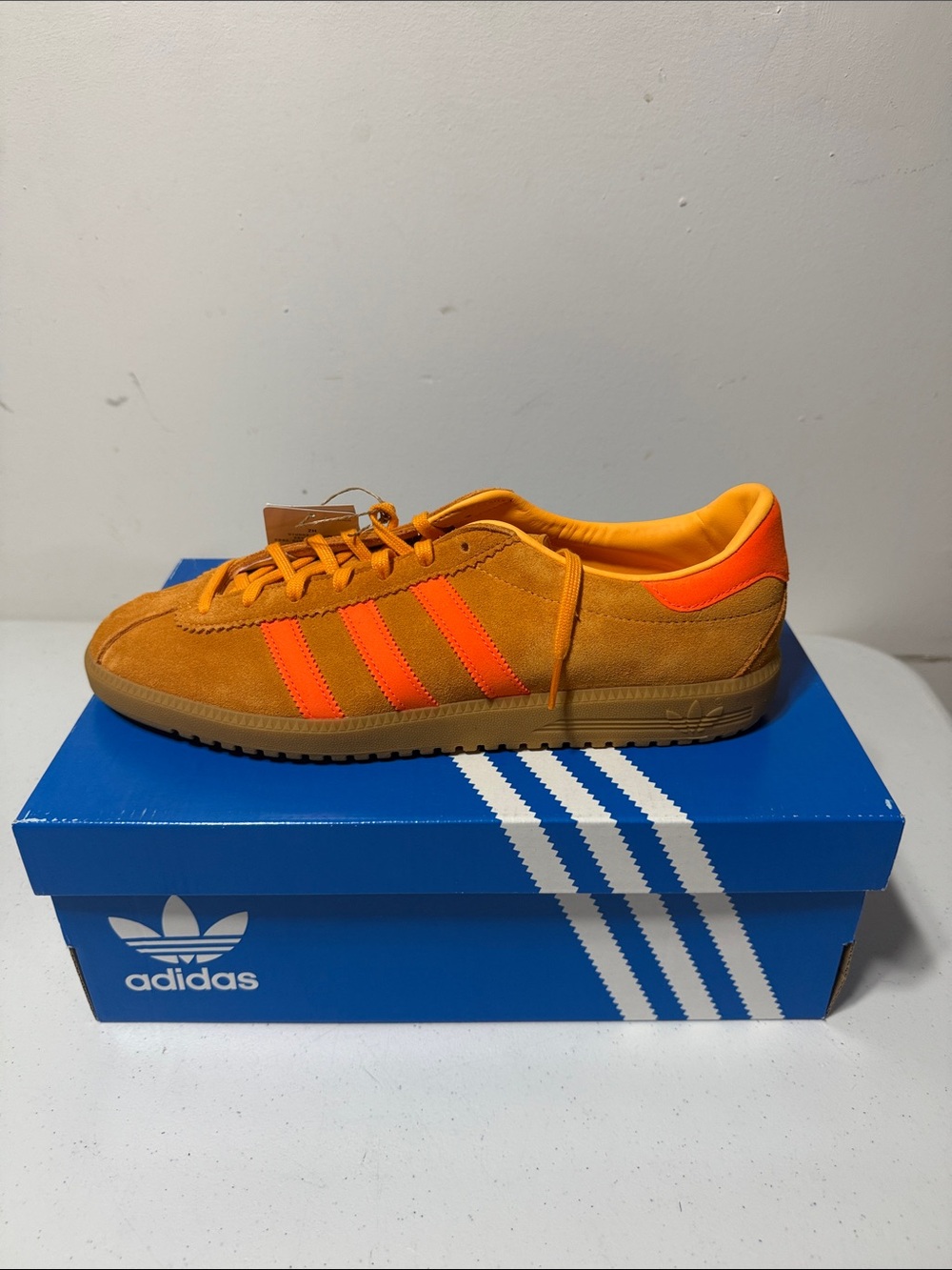 Adidas Bermuda Real Gold Solar Orange Men's Athletic Shoes JH5459.  10.5 w/box